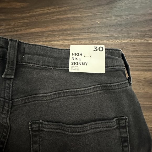 Forever 21 Women's washed black High rise Skynny distressed jeans - Size 30 - Picture 4 of 10